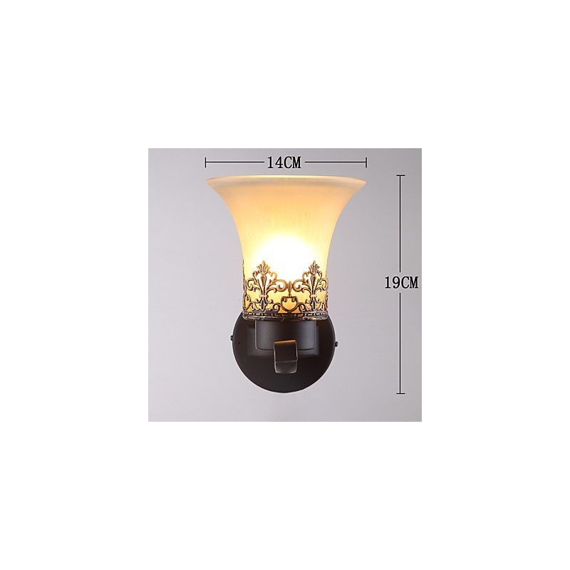 Jednohlavý americký vidiek Vintage kov so sklenenou nástennou lampou pre jedáleň Vstup do obývacej izby Foyer Dekorovaná nástenná lampa