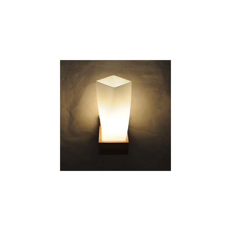 Jednoduchá nástenná lampa Nočná stolová lampa so skleneným tienidlom a masívnym drevom do spálne Komoda do obývačky Detská izba Konferenčný stolík na vysokej škole Knihy