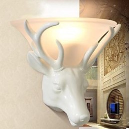 Súčasná a zmluvná nástenná lampa s jeleňovou hlavou Módna kreatívna nástenná lampa do spálne