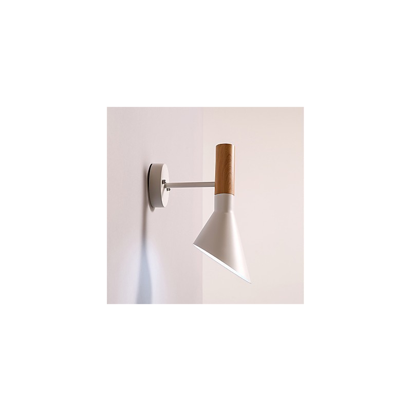 Nástenné nástenné svietidlá v štýle Severnej Európy Drevo zrná Kovová Obývacia izba Reštaurácia Nastaviteľný uhol osvetlenia