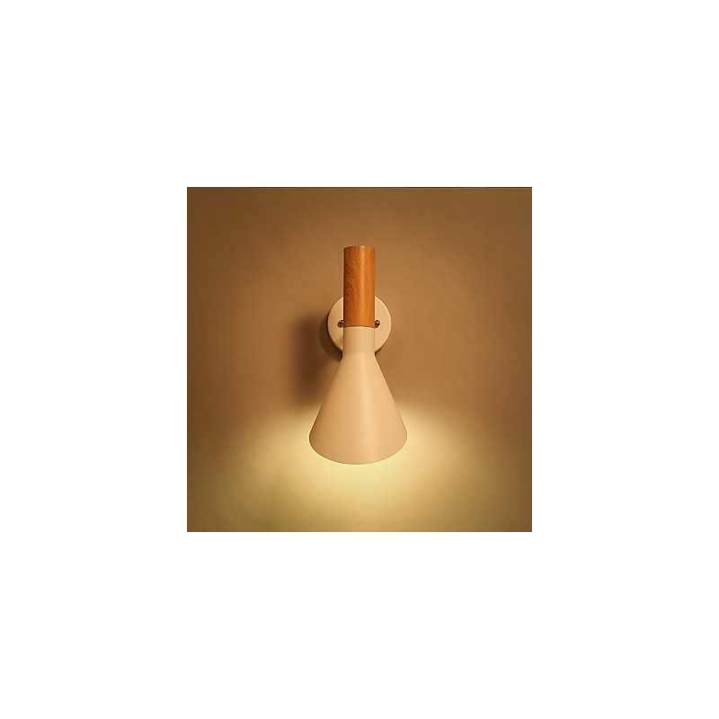 Nástenné nástenné svietidlá v štýle Severnej Európy Drevo zrná Kovová Obývacia izba Reštaurácia Nastaviteľný uhol osvetlenia