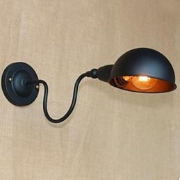 Retro čierna vysokokvalitná pracovňa v nočnej spálni, ktorá sa točí okolo dekoratívnej uličky na stene
