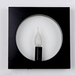 Moderné jednoduché Iron Art Nástenná lampa Kreatívna obývačka Pozadie Hala Hlava postele Štvorcový rám Dekorácie Lampy a lucerny