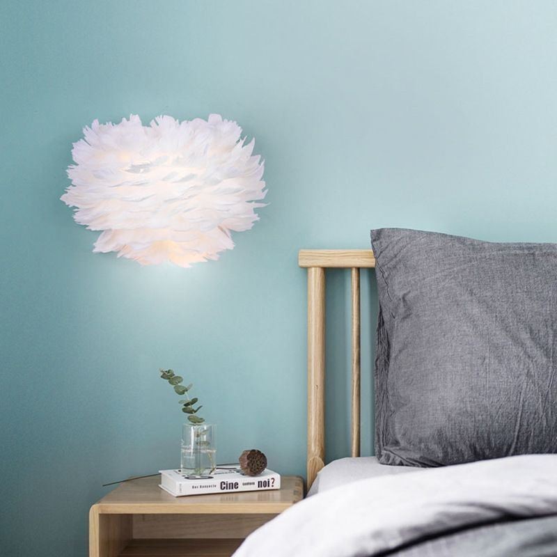 Kreatívna pierková nástenná lampa Dekoratívne nástenné svietidlo