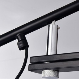 Nástenná lampa na čítanie s jedným kolískovým ramenom