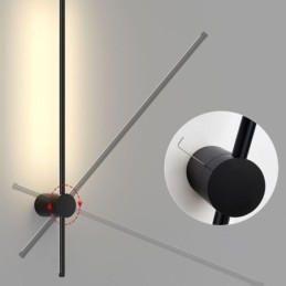 Moderná dlhá nástenná lampa s dekoráciou uličky s nočnou lampou