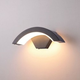 Minimalistické hliníkové záhradné vodotesné nástenné polmesiacové svietidlo
