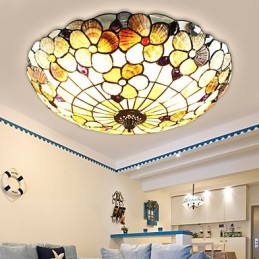 Mušle Stredozemného mora absorbujú kopulovitý ľahký vidiecky komín