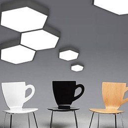 Svetlá so šesťuholníkovou geometriou Absorb Dome Light