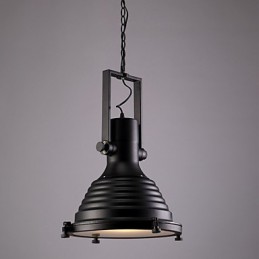 Čierna retro železná závesná lampa a sklenené tienidlo