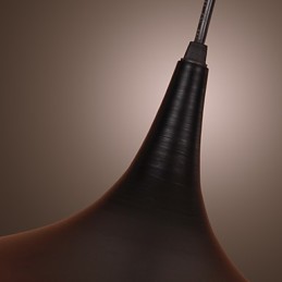 Súčasné hliníkové závesné svietidlo s čiernym tienidlom