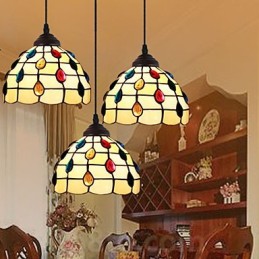 Luster z farebného skla pre európske vidiecke výtvarné umenie, ktorý obnovuje staré spôsoby svetla lampy