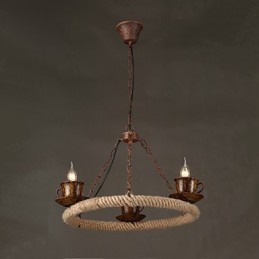 Vintage vidiecka maľba s kovovým príveskom v garáži